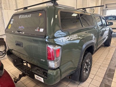 Used 2021 Toyota Tacoma TRD Off-Road image 4