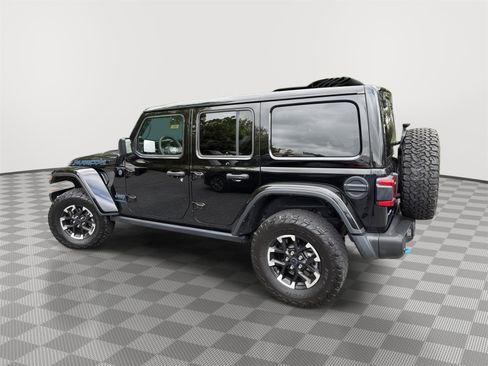Used 2024 Jeep Wrangler Unlimited Rubicon 4xe AWD/4WD image 4