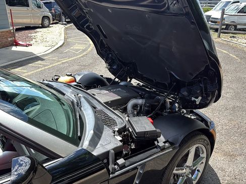 Used 2007 Saturn Sky Red Line RWD image 30