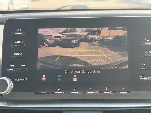 Used 2018 Honda Accord LX image 31