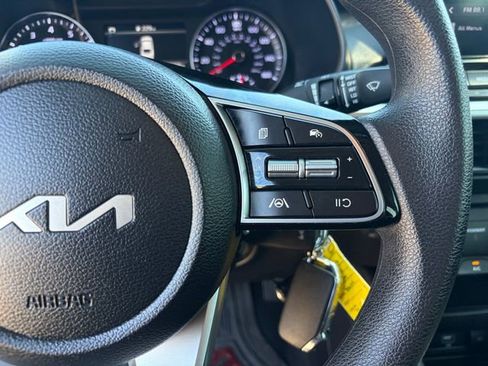 Used 2024 Kia Forte LXS image 10