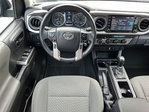 Certified 2023 Toyota Tacoma SR5 AWD/4WD image 11
