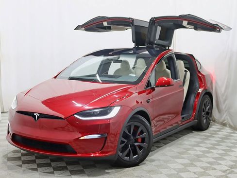 Used 2023 Tesla Model X Plaid image 7