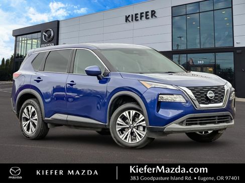 Used 2023 Nissan Rogue SV image 1