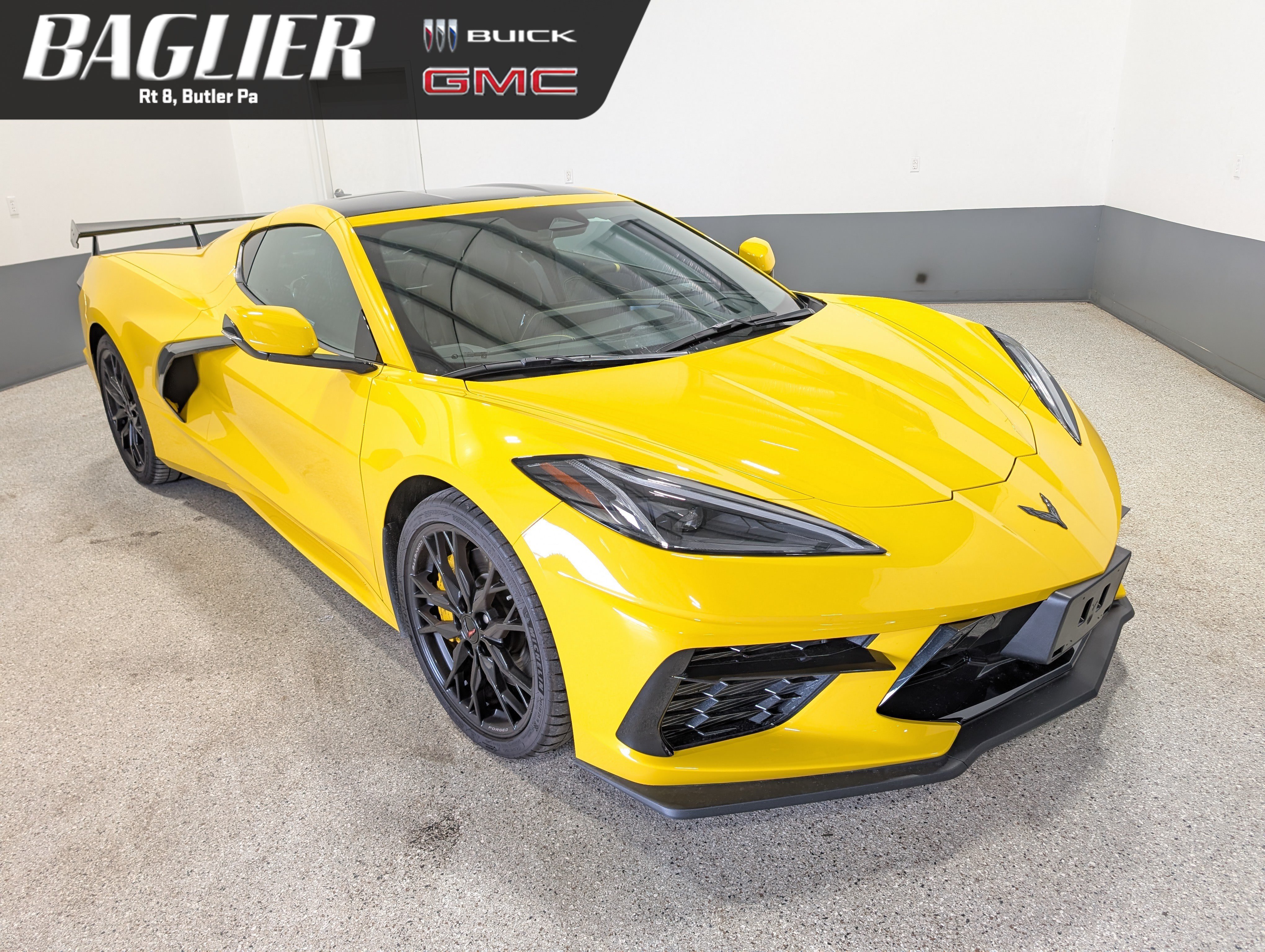 Used 2026 Chevrolet Corvette Stingray Premium Cpe w/ Z51 Performance Package RWD image 1