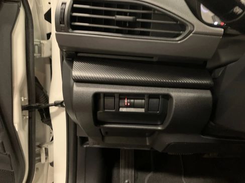 Used 2024 Subaru Crosstrek 2.0i Premium image 26