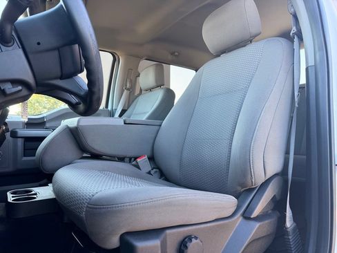 Used 2018 Ford F150 XLT AWD/4WD image 27