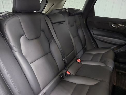 Used 2023 Volvo XC60 B5 Plus w/ Climate Package image 32