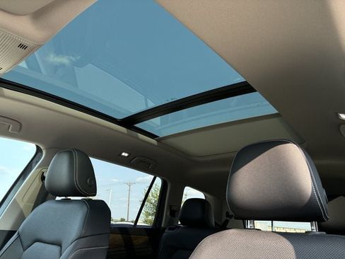 New 2026 Volkswagen Atlas SE FWD image 13