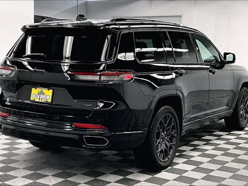 Used 2023 Jeep Grand Cherokee L Summit AWD/4WD image 13