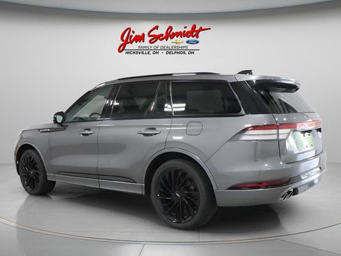 Used 2025 Lincoln Aviator Reserve w/ Jet Appearance Package AWD/4WD image 4