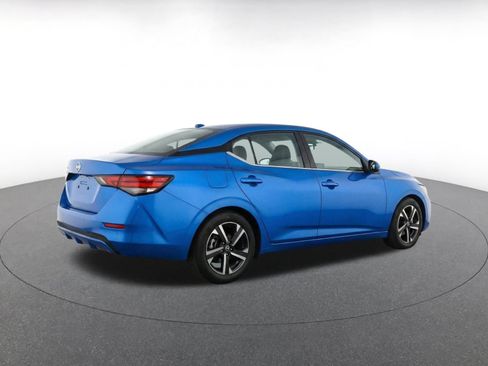 Used 2025 Nissan Sentra SV FWD image 7