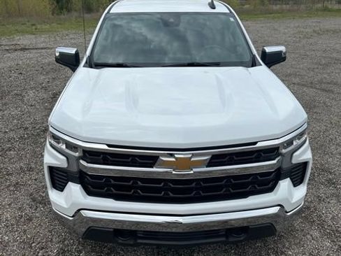 Used 2024 Chevrolet Silverado 1500 LT AWD/4WD image 9