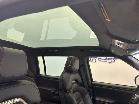 Used 2026 Rivian R1S Premium AWD/4WD image 40