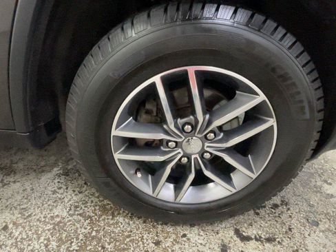 Used 2017 Jeep Grand Cherokee Limited AWD/4WD image 20