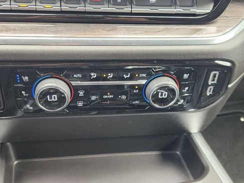 Used 2025 Chevrolet Silverado 1500 LTZ w/ Technology Package AWD/4WD image 22
