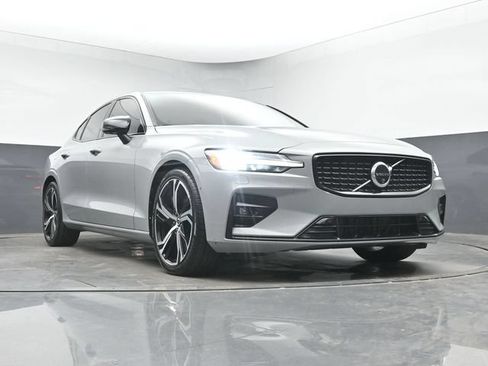 Used 2025 Volvo S60 B5 Plus FWD image 36