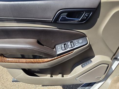 Used 2016 Chevrolet Suburban LTZ image 20