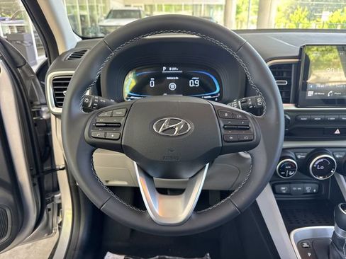 New 2026 Hyundai Venue SEL FWD image 25