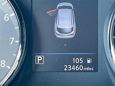 Used 2021 Nissan Rogue Sport SL w/ Premium Package image 12