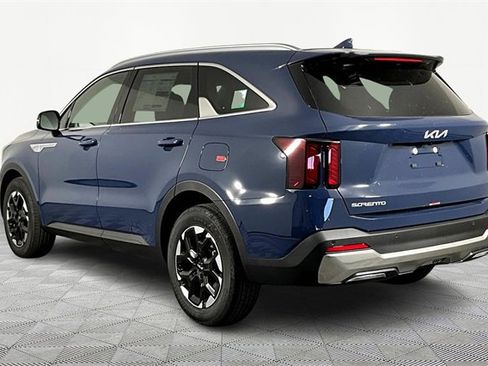 New 2026 Kia Sorento S w/ S Panoramic Sunroof Package image 4
