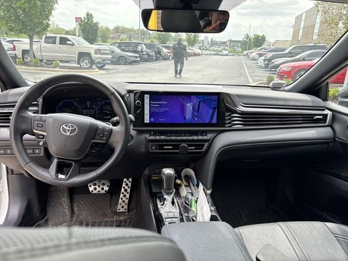 Used 2025 Toyota Camry XSE image 29