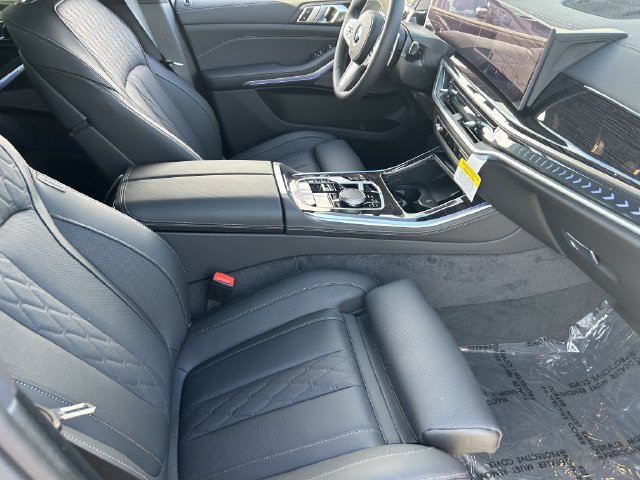 Used 2026 BMW X5 sDrive40i w/ M Sport Package RWD image 13