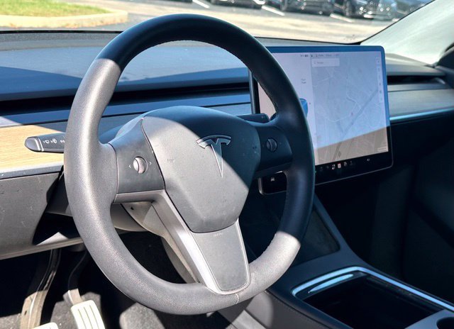 Used 2022 Tesla Model Y Performance AWD/4WD image 13