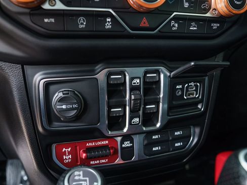 Used 2021 Jeep Gladiator Mojave AWD/4WD image 36