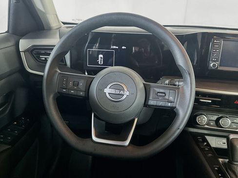 Used 2025 Nissan Kicks S image 18