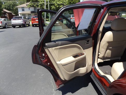 Used 2008 Ford Taurus SEL FWD image 19