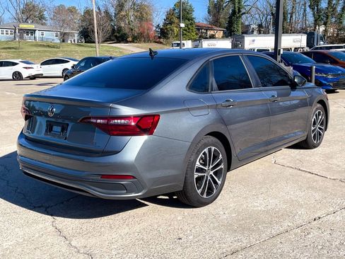 Used 2024 Volkswagen Jetta Sport image 6