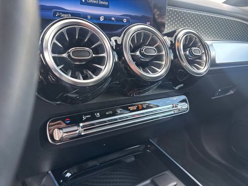 Used 2024 Mercedes-Benz GLB 250 image 18