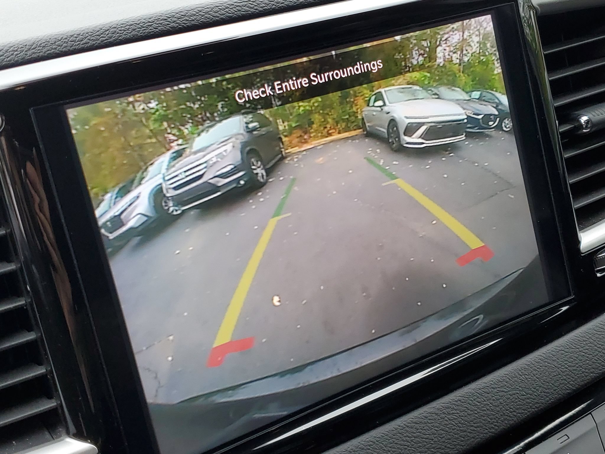 Used 2025 Chrysler Pacifica Select FWD image 17