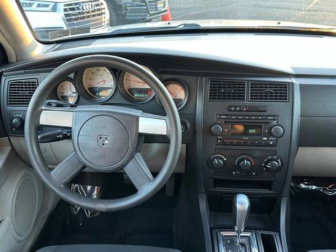Used 2006 Dodge Magnum SE RWD image 13