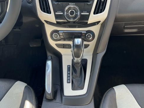 Used 2012 Ford Focus Titanium image 12