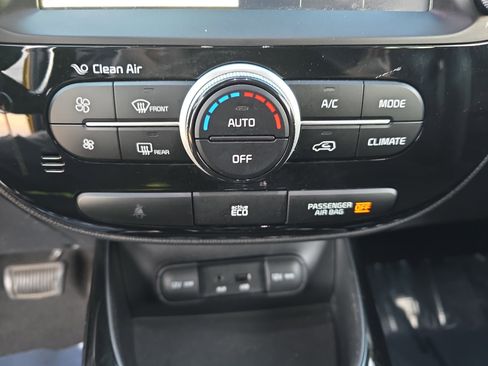 Used 2015 Kia Soul ! w/ Sun & Sound Package image 21