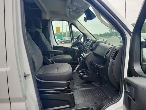 Used 2025 RAM ProMaster 2500 w/ U-Haul Equipment Group FWD image 6