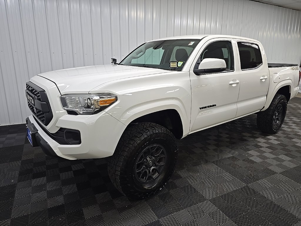 Used 2022 Toyota Tacoma SR AWD/4WD image 8