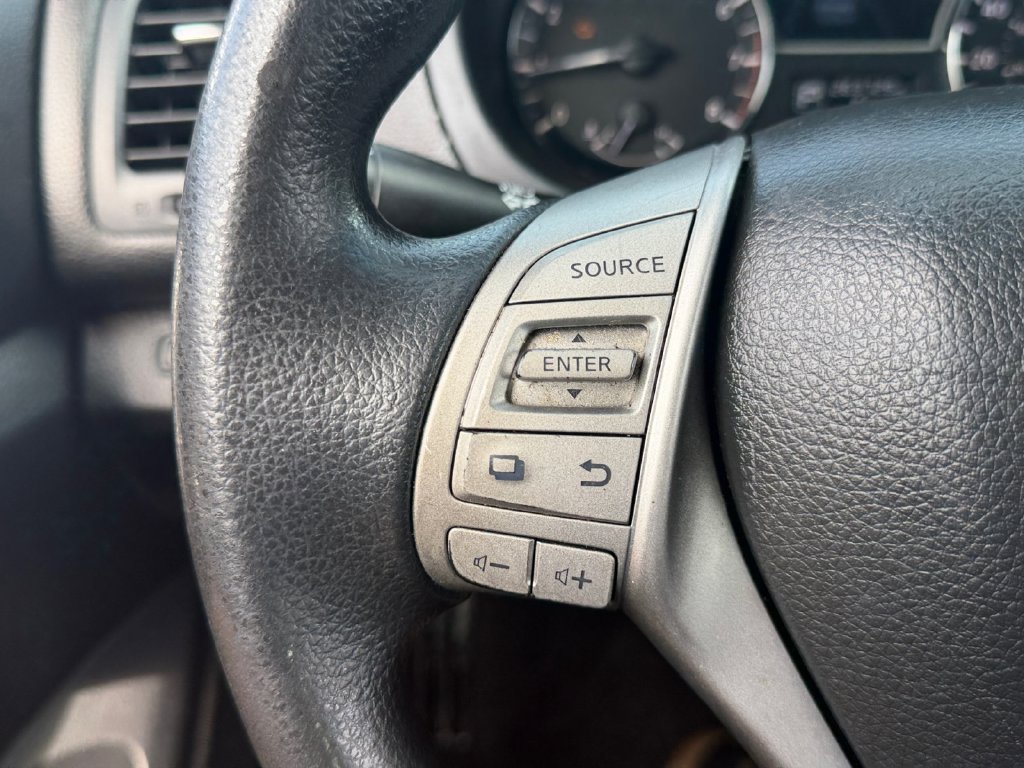 Used 2013 Nissan Altima 2.5 S FWD image 19