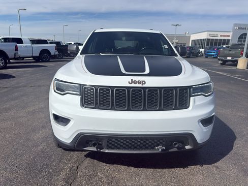 Used 2018 Jeep Grand Cherokee Trailhawk w/ Trailhawk Luxury Group image 2
