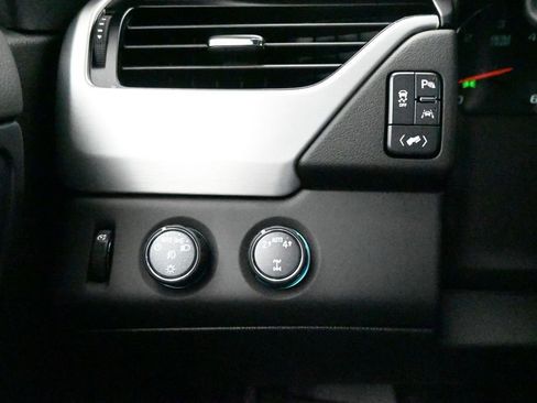 Used 2020 GMC Yukon SLE w/ Convenience Package AWD/4WD image 18