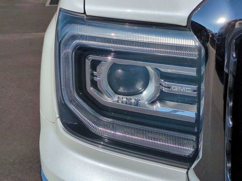 Used 2018 GMC Sierra 1500 SLT image 9