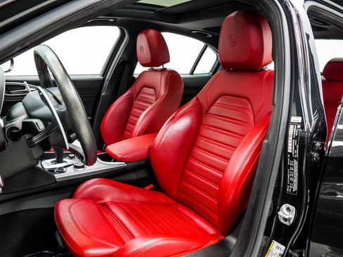 Used 2022 Alfa Romeo Giulia Veloce RWD image 14