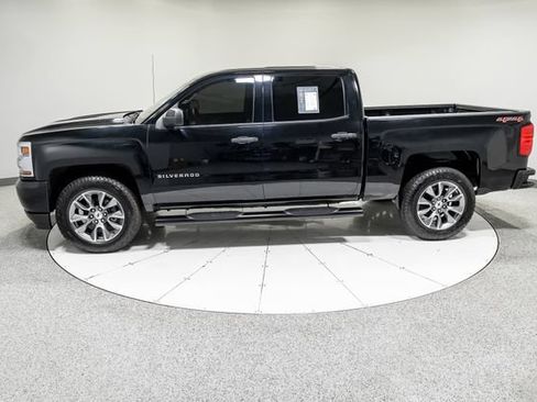 Used 2017 Chevrolet Silverado 1500 W/T AWD/4WD image 30