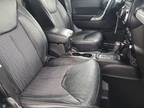 Used 2013 Jeep Wrangler Unlimited Sport AWD/4WD image 22