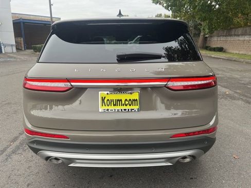 New 2025 Lincoln Corsair Reserve image 4