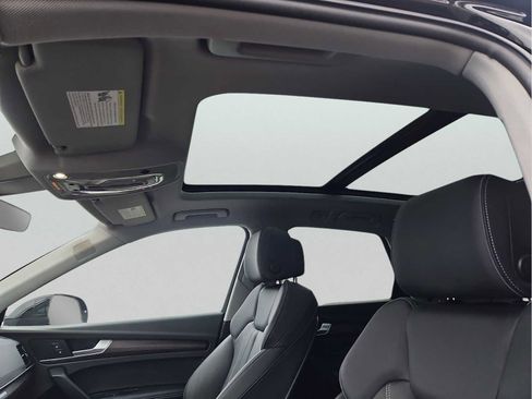 Used 2024 Audi Q5 e Premium Plus w/ Premium Plus Package image 18