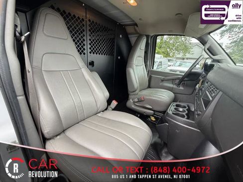Used 2020 Chevrolet Express 2500 image 32