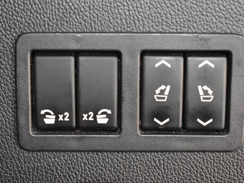 Used 2018 Chevrolet Tahoe LT w/ Luxury Package image 16